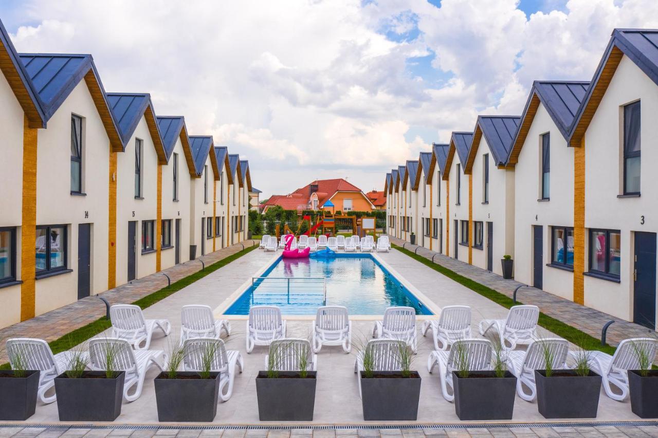 Amber Resort Rewal Esterno foto